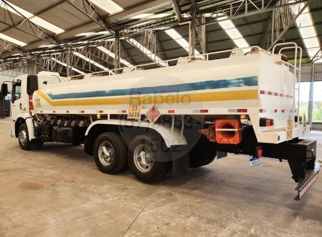 caminhão 24 250 2012 com tanque de combustível 