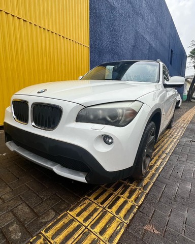 Bmw X1 2.0 Gasolina Parachoque Farol Motor Airbag Capo Retrovisor Porta Sucata