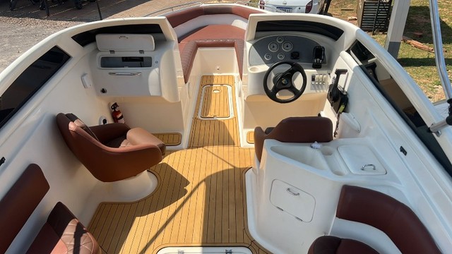 Lancha Real 240 + Motor de popa Mercury 150 hp  + Carreta rodoviária  - Foto 6