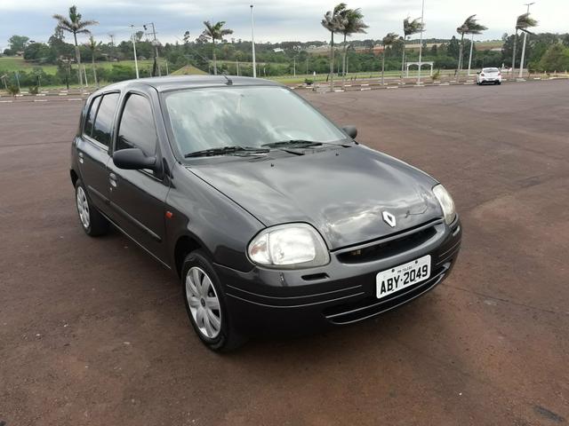 Clio Hatch em excelente estado - Foto 3