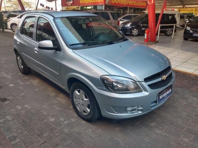 Celta LT 1.0 2011/2012-Loja Só Veiculos-3305-8646/9 *