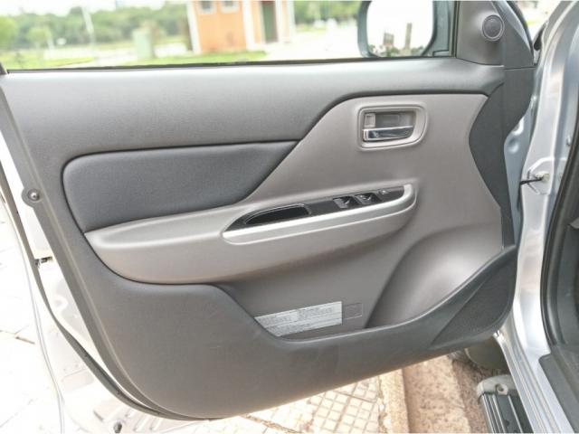 MITSUBISHI L200 TRITON SPORT HPE 2.4 CD DIESEL AUT. - Foto 16