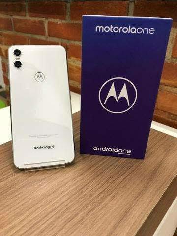Smartphone Motorola One Branco 4/64GB