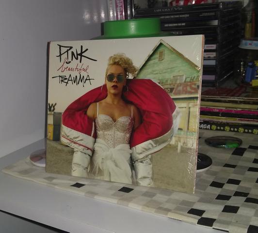 PINK - Beautiful Tranma / LACRADO