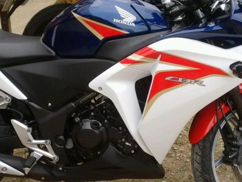 Honda CBR 250 - Foto 2