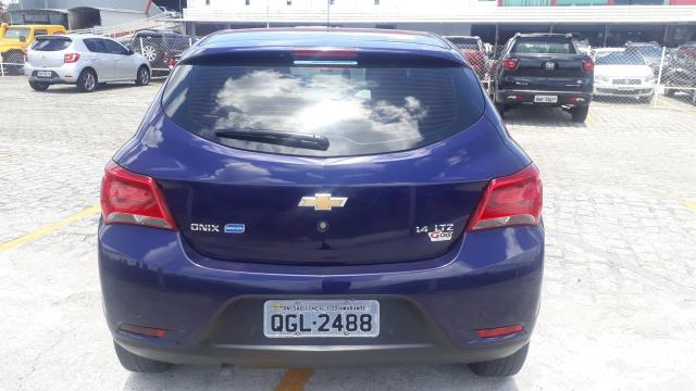 CHEVROLET ONIX 2017/2018 1.4 MPFI LTZ 8V FLEX 4P MANUAL - Foto 4