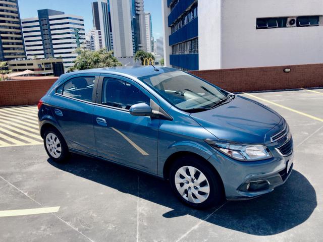 GM Chervolet onix LT 1.4 2015 com my link