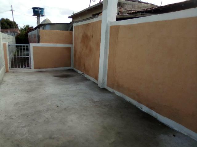 Casa quarto amplo sala cozinha americana banheiro área se serviço terreno - Foto 6