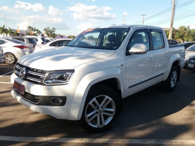 VOLKSWAGEN AMAROK 2.0 HIGHLINE 4X4 CD 2015