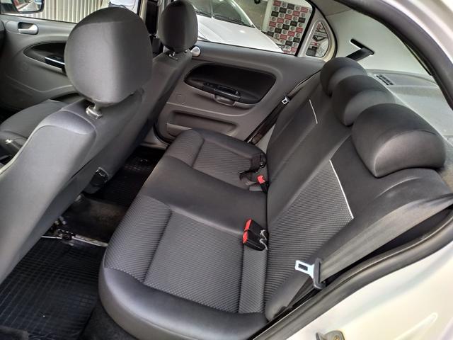 VW Voyage 1.6 Comfortline 2017/208 IPVA 2020 Grátis!!!! - Foto 5