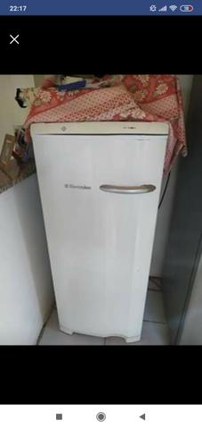 Freezer vertical Electrolux - Foto 2