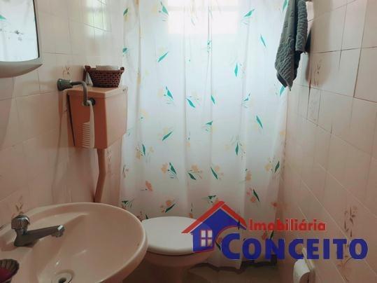 C98 - Bela residência em ótima localização - Foto 13