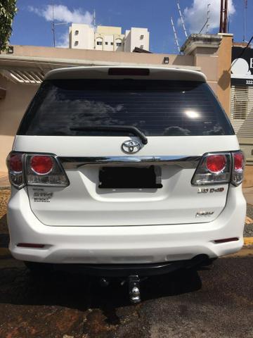 Vendo hilux sw4 3.0 diesel - Foto 2