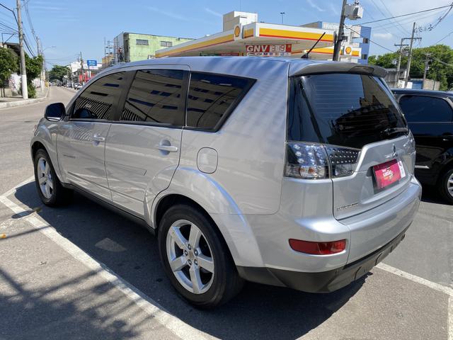 Mitsubishi outlander 4x4 Automatica - Foto 5