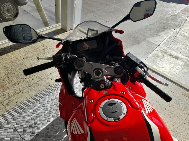 Cbr 650 r ultima versao 2023 - Foto 5