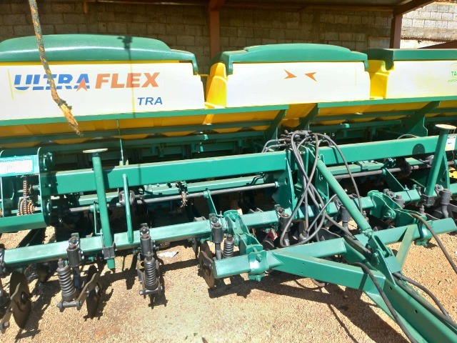 Plantadeira Tatu Ultra Flex - Foto 2