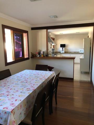 Excelente casa no centro com 4 quartos, uma suite e garagem - Foto 8