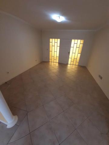 Aluga-se Linda Casa Velha - Foto 4