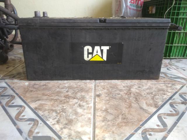 Bateria CAT usada 100 Ampére 4 meses de uso