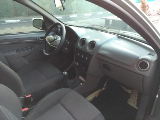 Vende-se Prisma LT 1.4 - Foto 4