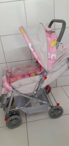 Carro de bebê zero na caixa