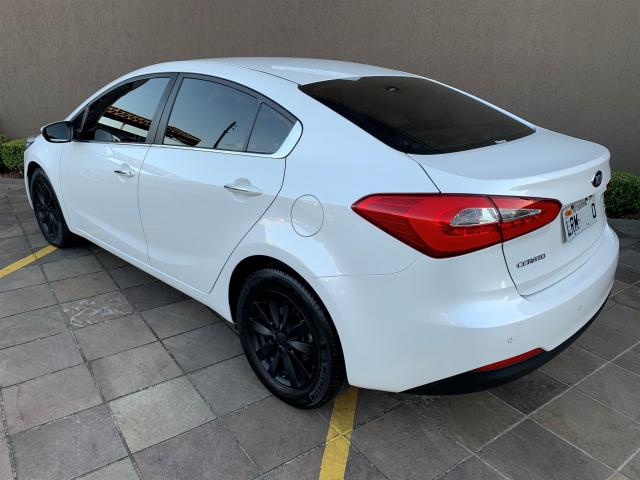 KIA CERATO 2015/2015 1.6 SX 16V FLEX 4P AUTOMÁTICO - Foto 4