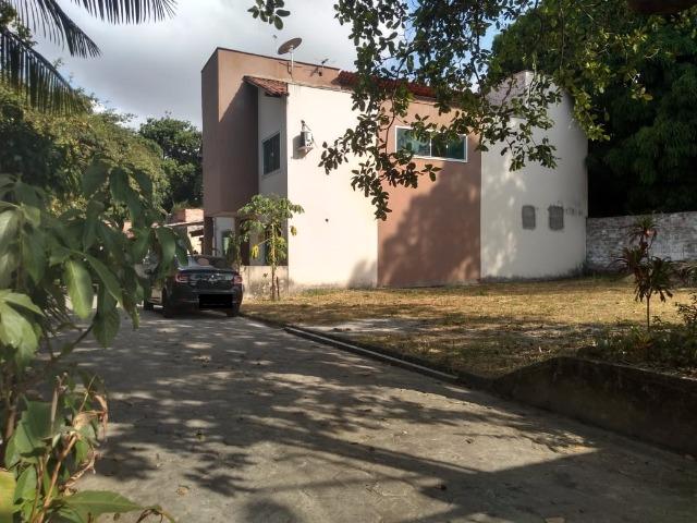 Sítio com 3 casas na Cohama