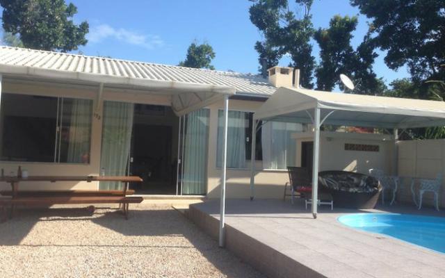 Casa com Piscina