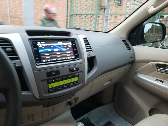 Hilux sw4 srv 4x4 3.0 automatica - Foto 6