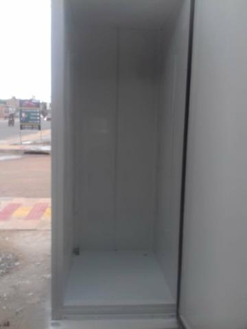 Freezer vertical