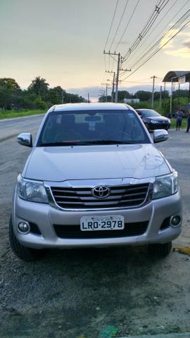 Toyota Hilux SRV 4x4 automatica 2015