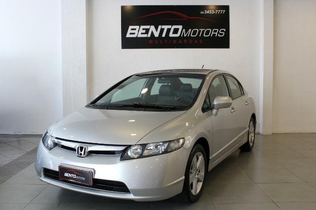 Honda Civic 1.8 LXS Flex Automático