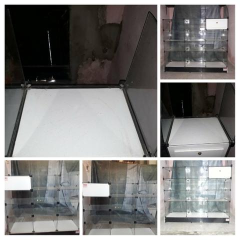 Vitrina com suporte de gaveta