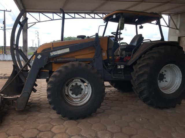 Trator Valtra BM 110