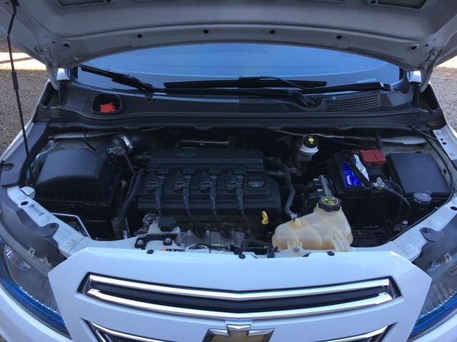 Vendo Chevrolet Onix 1.4 LTZ 2015 Impecável - Foto 11
