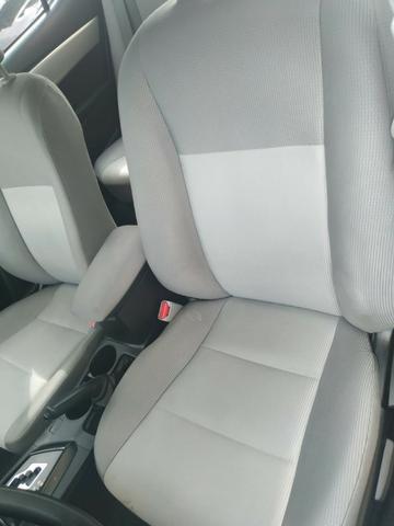 Toyota Corolla GLi Automatico Flex 2017 - Foto 6