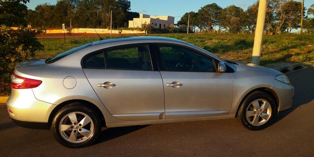 Fluence Dynamique 2012 - 16V Flex cambio manual 4P - Foto 4