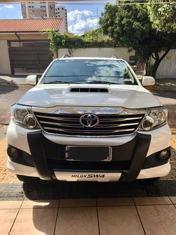 Vendo hilux sw4 3.0 diesel