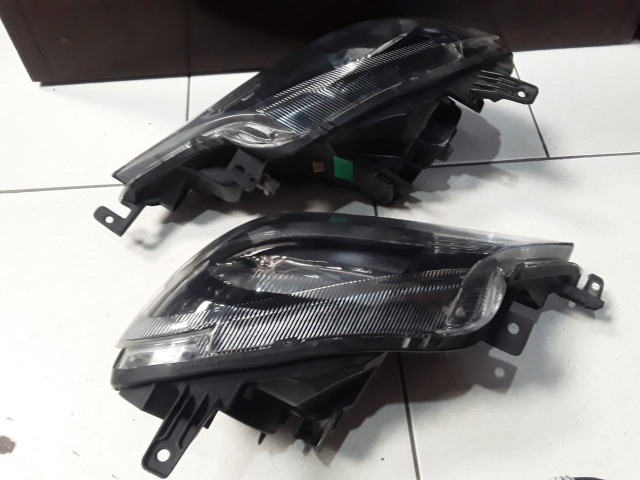 Farol Toyota Etios Mascara Negra - Foto 2
