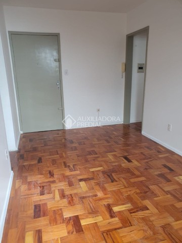 Apartamento  com 1 dormitório, no bairro Higienópolis - Porto Alegre - RS - Foto 4