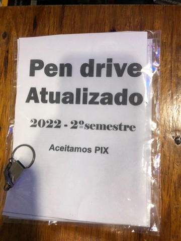 Pendrive com músicas 