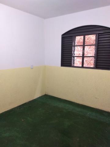 Vdo Casa 3 qts 1 suíte toda na laje ótimo local Setor de Mansões - Foto 12