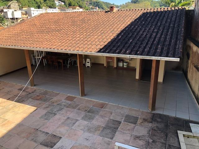 Excelente casa no centro com 4 quartos, uma suite e garagem - Foto 18