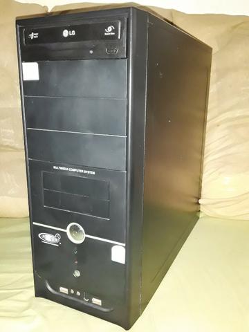 Computador Desktop com Monitor