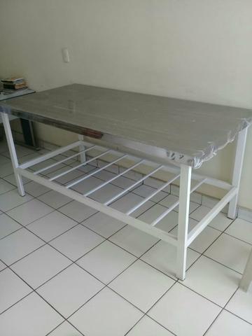 Mesa inox industrial.