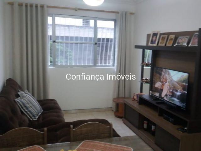Em Colina de Laranjeiras apto térreo 2 quartos