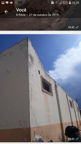 Barracao +casa moradia