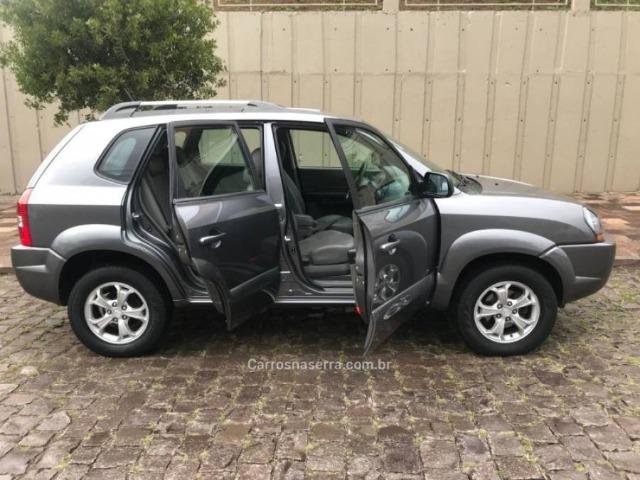 Tucson 2.0 mpfi gls 16v 143cv 2wd - automático 19 mil kms único dono - Foto 5