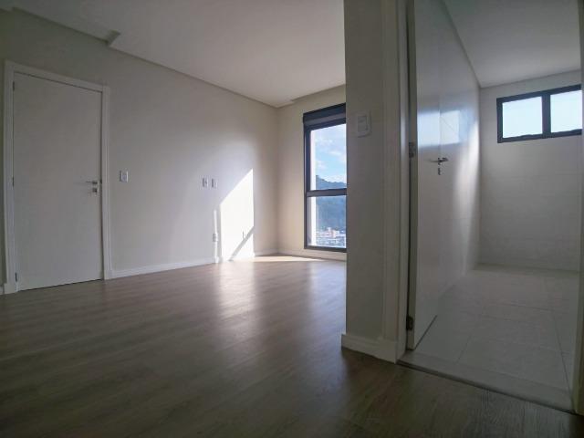 Amplo Apartamento 3 Dormitórios(1Suíte+2D) + Lavabo com 2 Vagas no Centro de Itajaí! - Foto 15