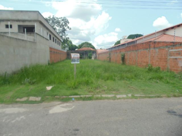 Vende-se terreno (em Bairro Nobre e com o menor valor por m2 da região)